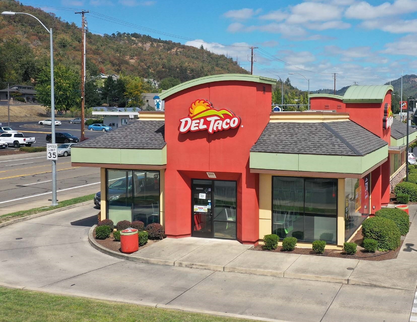 2435 NW Stewart Pky, Roseburg, OR for sale Building Photo- Image 1 of 1