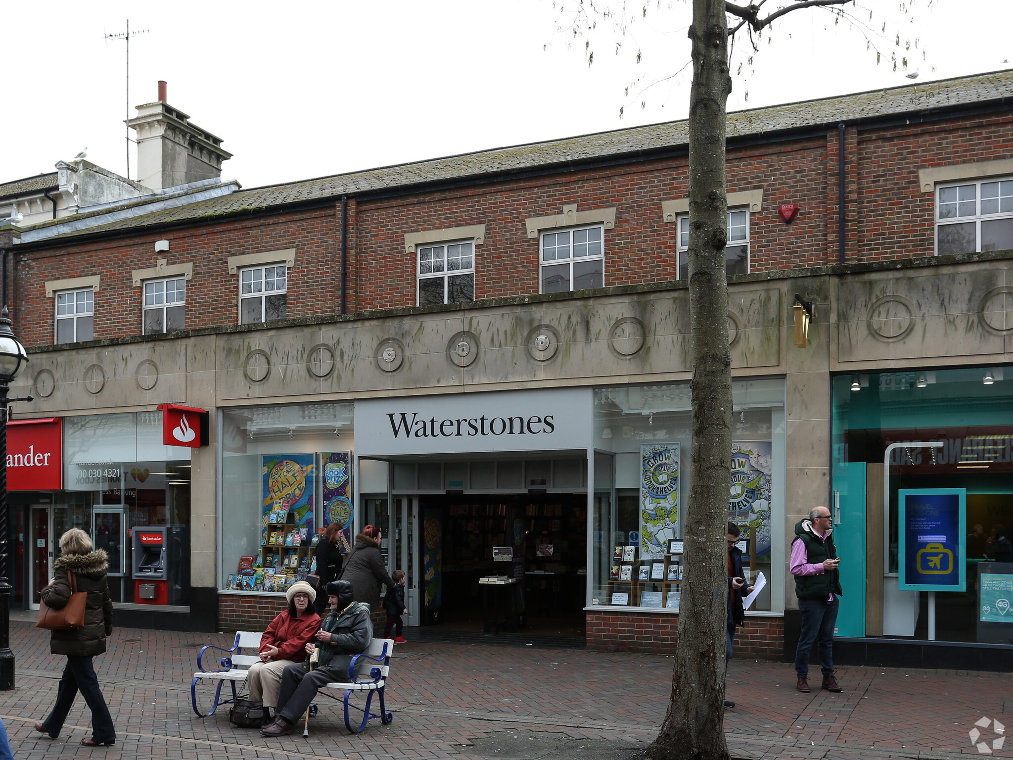 Town centre retail parade portfolio of 4 properties for sale on LoopNet.com Primary Photo- Image 1 of 5