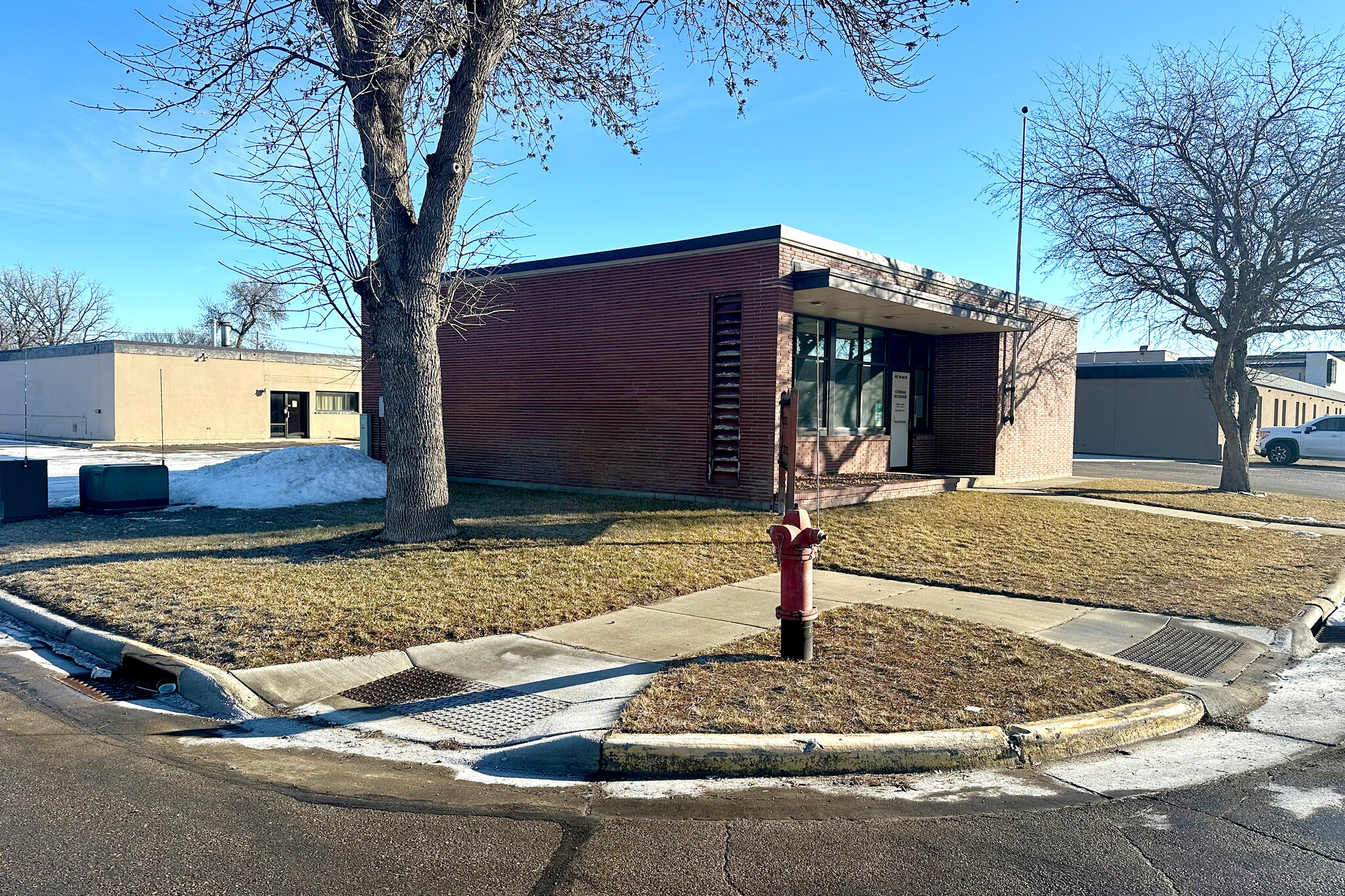 401 7th Ave SE, Watertown, SD 57201 - Office Building Watertown, SD ...