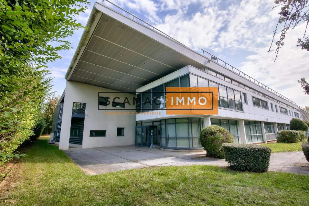 Flex in Tremblay-en-France for lease Building Photo- Image 1 of 5