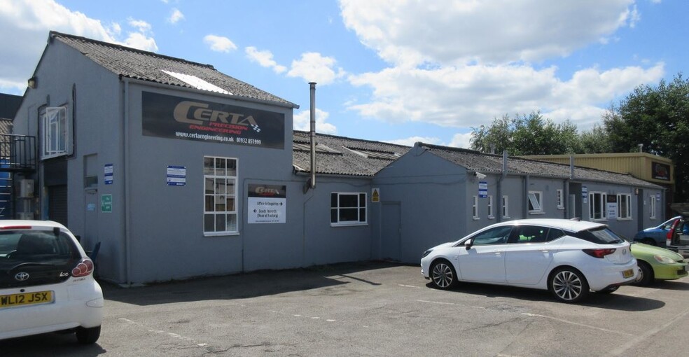 Ford Rd, Chertsey for lease - Primary Photo - Image 1 of 3