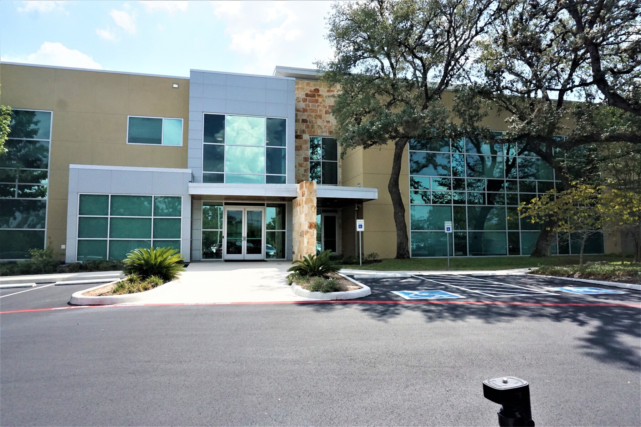 17339 Redland Rd, San Antonio, TX 78247 Office for Lease