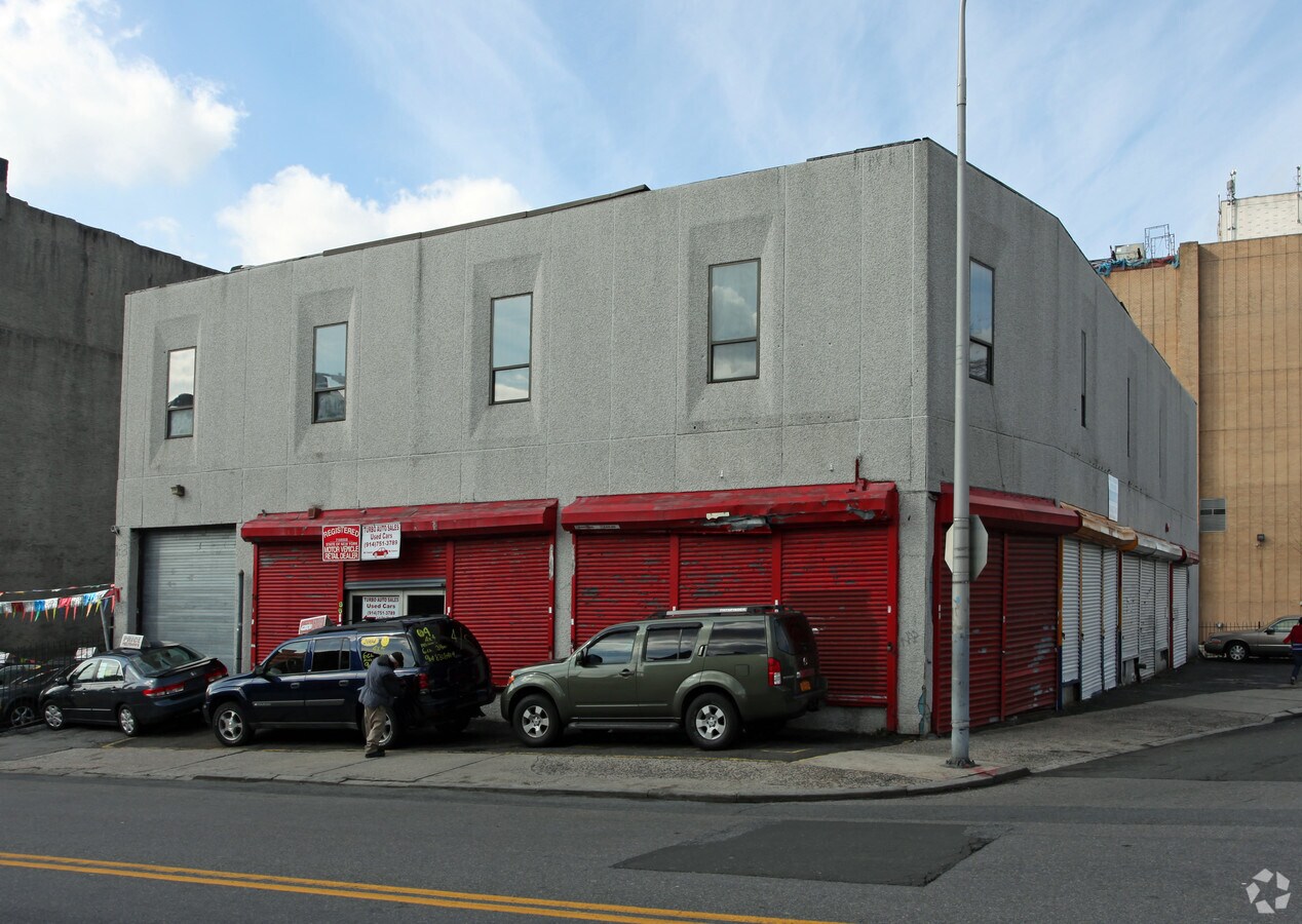 84 Ashburton Ave, Yonkers, NY 10701