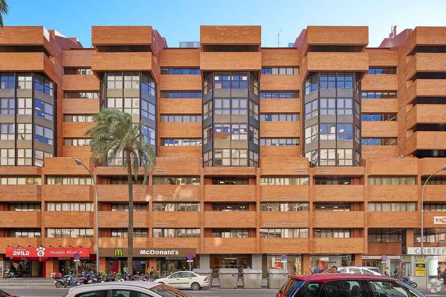 Avenida de la República Argentina, 25, Sevilla, Sevilla for lease - Building Photo - Image 2 of 12