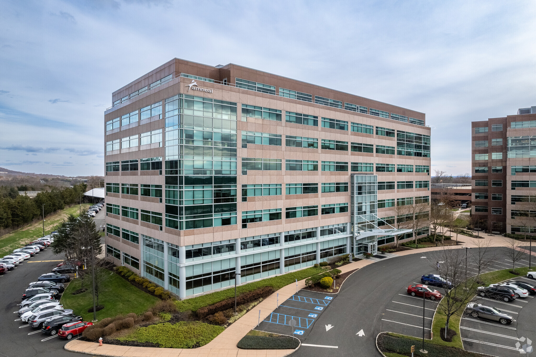 400 Crossing Blvd, Bridgewater, NJ for lease Building Photo- Image 1 of 7