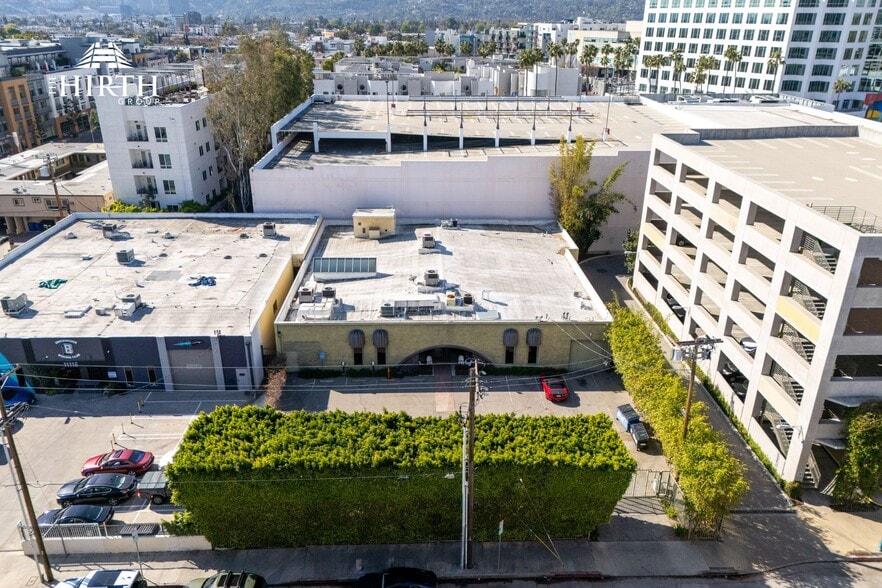 11128 Weddington St, North Hollywood, CA for sale - Building Photo - Image 1 of 31