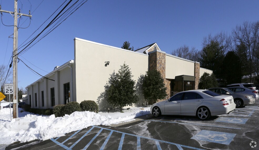 1936 W Point Pike, Lansdale, PA 19446