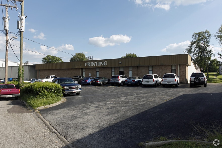 1007 Old Tree Ct, Nashville, TN for lease - Primary Photo - Image 1 of 2