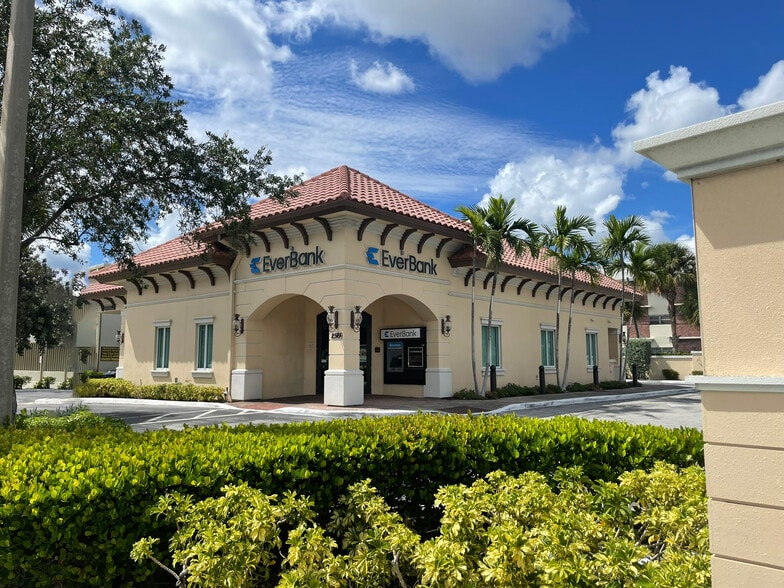 2521 E Commercial Blvd, Fort Lauderdale, FL for sale - Building Photo - Image 3 of 4