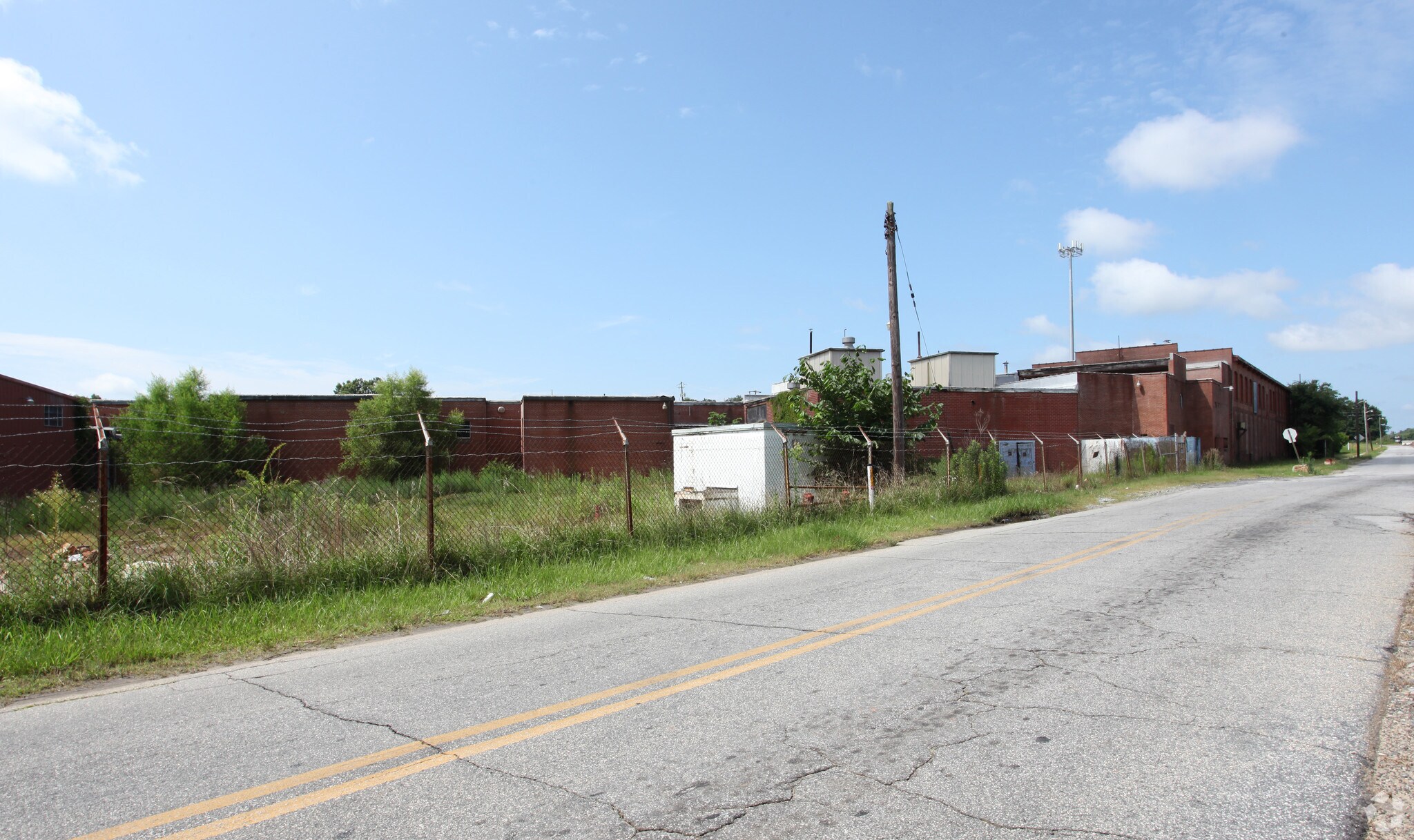 11 Rogers St, Barnesville, GA for sale Primary Photo- Image 1 of 1