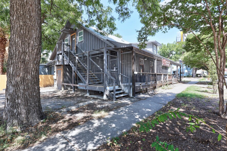 1716 San Antonio St, Austin, TX for sale - Building Photo - Image 3 of 34