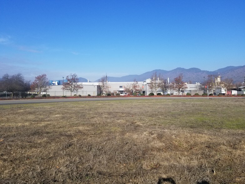 819 SE Mill St, Grants Pass, OR for sale - Other - Image 1 of 1