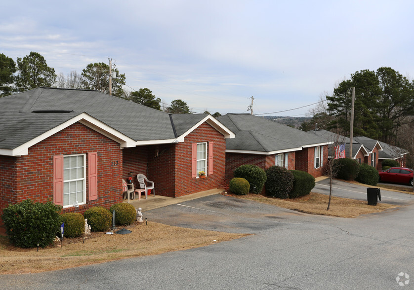 686 Lee Road 315, Smiths Station, AL 36877