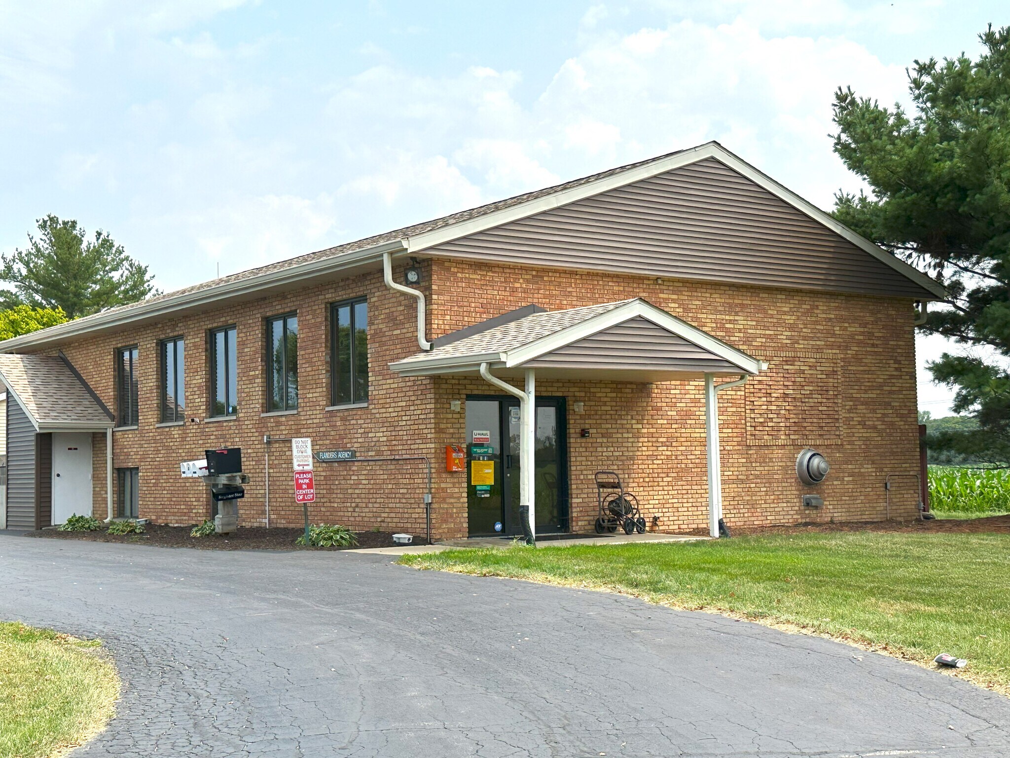 1947 N Lyford Rd, Rockford, IL 61107 Specialty for Sale