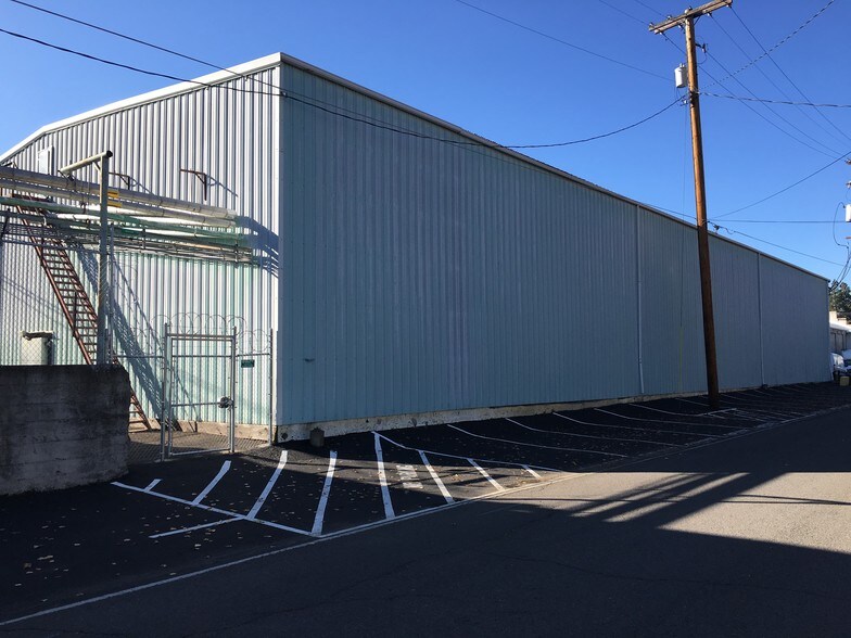 100 C St, Phoenix, OR for sale - Primary Photo - Image 1 of 1