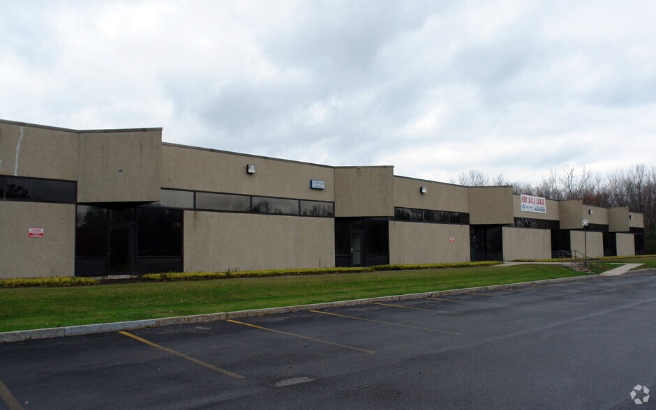 8255 Willett Pky, Baldwinsville, NY for sale - Primary Photo - Image 1 of 1