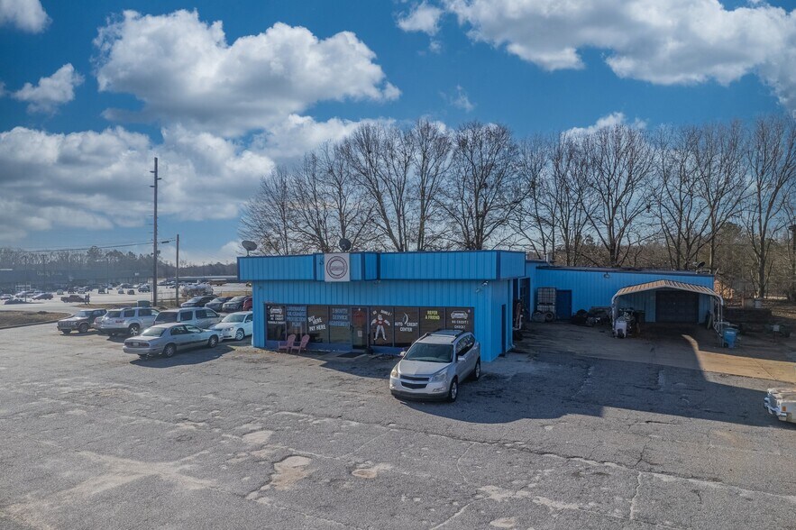 3243 Maysville Rd, Commerce, GA 30529