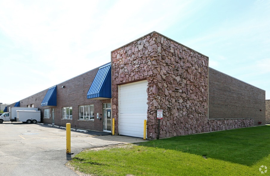 619-631 S Vermont St, Palatine, IL for lease - Building Photo - Image 3 of 4