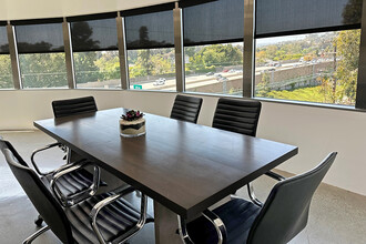 500 S Sepulveda Blvd, Los Angeles, CA for lease Interior Photo- Image 2 of 5