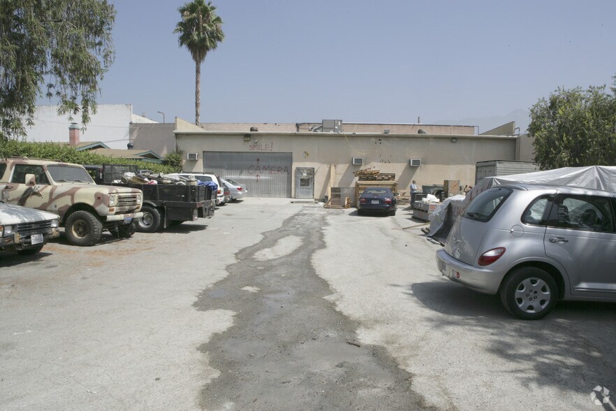 2674 E Walnut St, Pasadena, CA for sale - Building Photo - Image 1 of 3