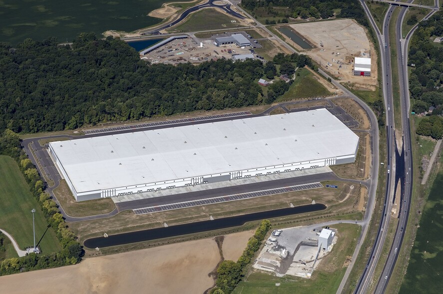 9201 N Frontage Rd, Fairland, IN for lease - Building Photo - Image 1 of 5