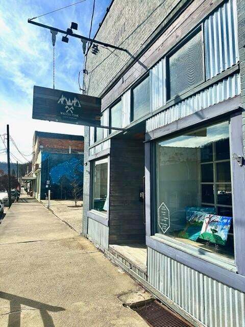 35 E Main St, Richwood, WV for sale Primary Photo- Image 1 of 19