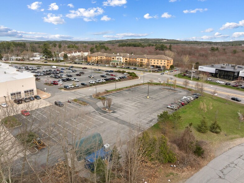 725 Huse Rd, Manchester, NH for lease - Building Photo - Image 3 of 5