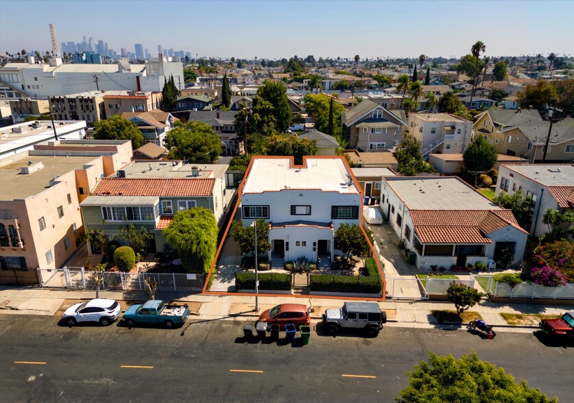 1326 S Bronson Ave, Los Angeles, CA for sale - Building Photo - Image 2 of 13