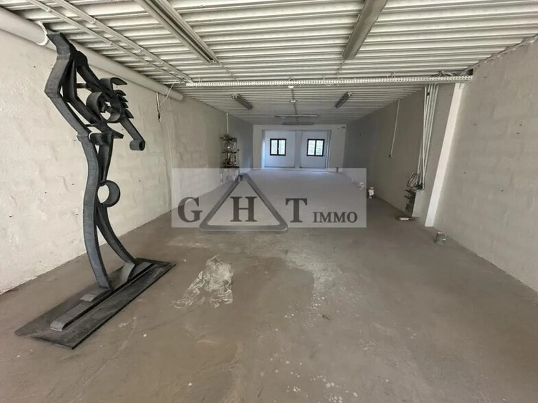 Industrial in Ivry-sur-Seine for sale - Interior Photo - Image 3 of 10