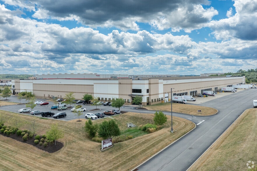 200 Solar Dr, Imperial, PA for lease - Building Photo - Image 3 of 4