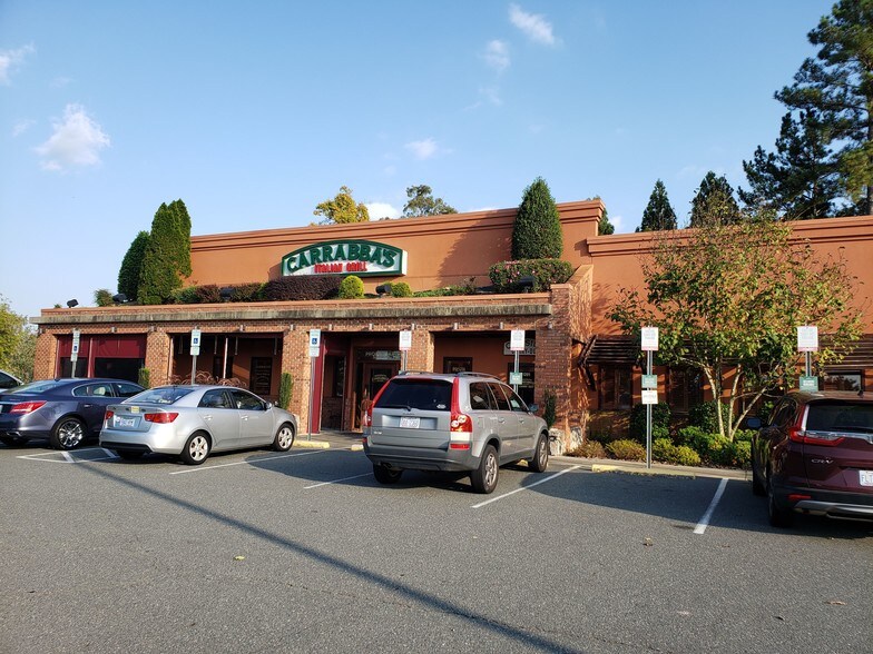 1201 Haddon Hall Dr, Apex, NC 27502