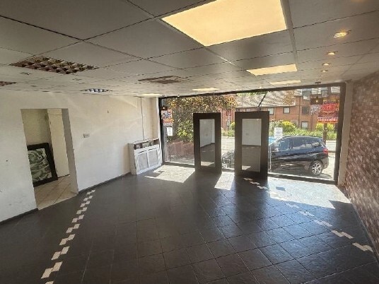 915 London Rd, High Wycombe for lease Interior Photo- Image 1 of 2