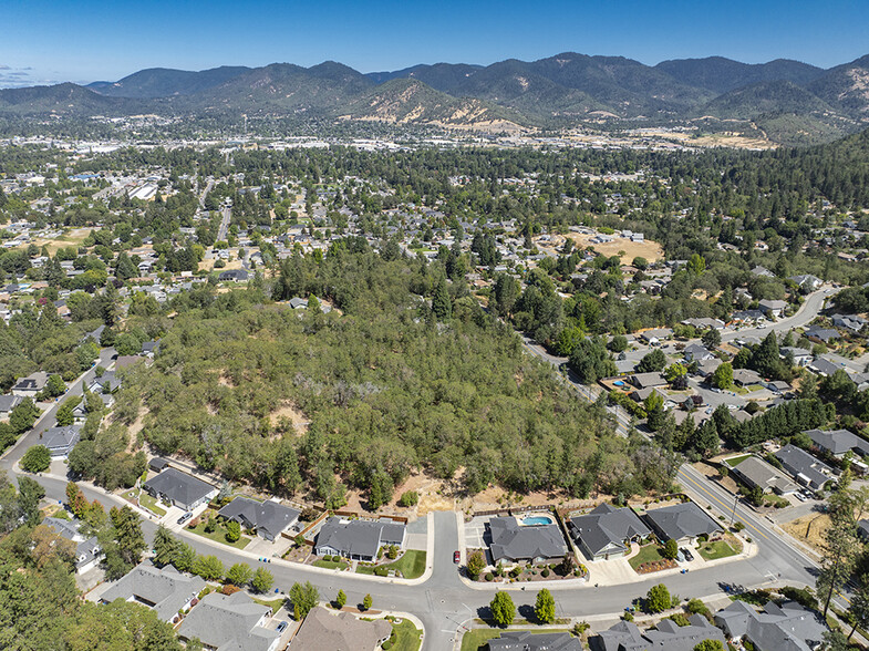 0 Rosemary Lane Ln, Grants Pass, OR for sale - Building Photo - Image 2 of 44