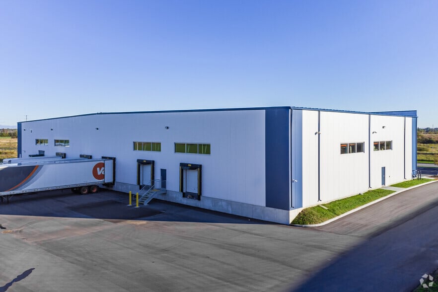 2 Bill Leathem Dr, Ottawa, ON for lease - Building Photo - Image 3 of 5