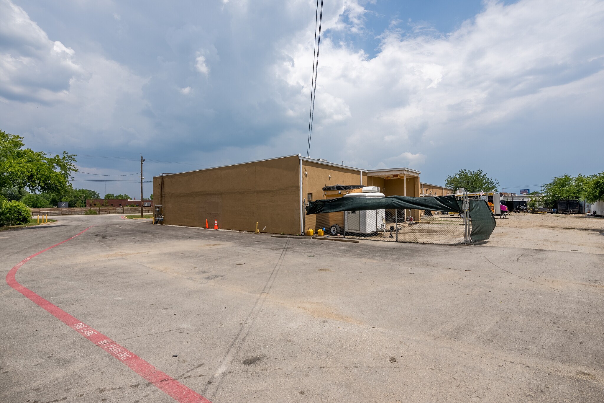 500 S Lake Dallas Dr., Lake Dallas, TX 75065 Retail for Sale