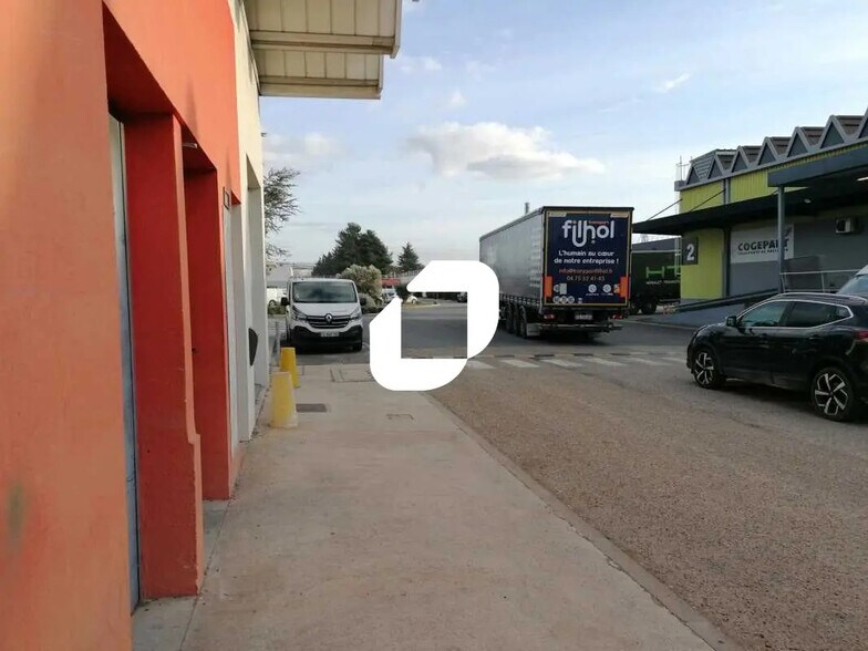 Flex in Vendargues for lease - Building Photo - Image 2 of 27