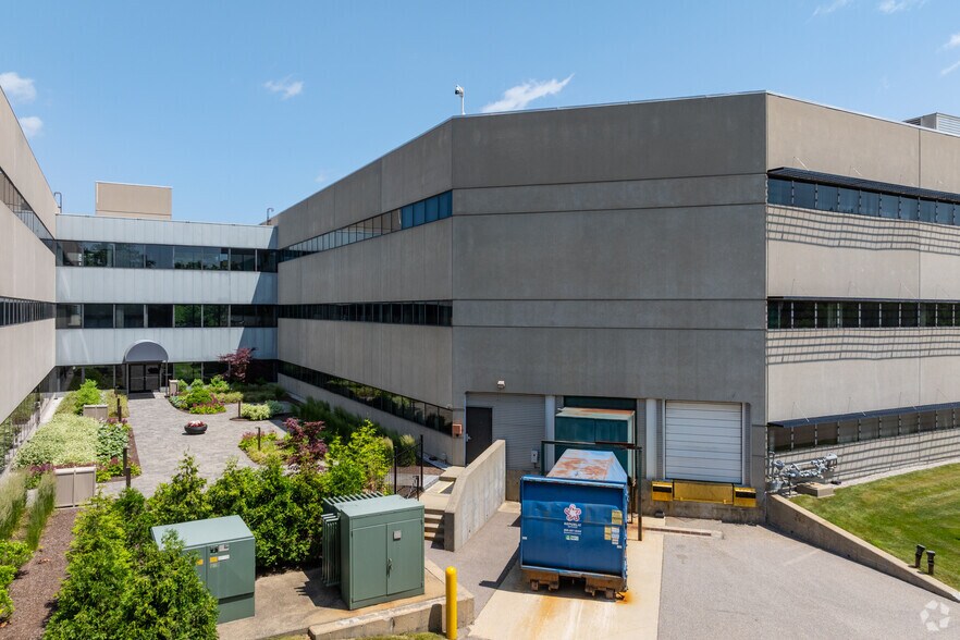 500 Old Connecticut Path, Framingham, MA for sale - Building Photo - Image 3 of 6