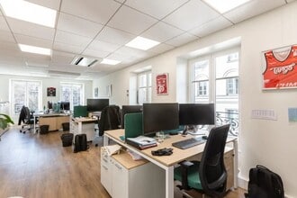 Coworking Space in Paris for lease Interior Photo- Image 1 of 12