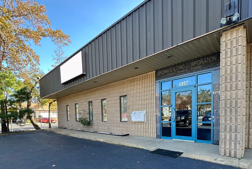4857 Dolton Dr, Virginia Beach, VA for lease - Building Photo - Image 1 of 14