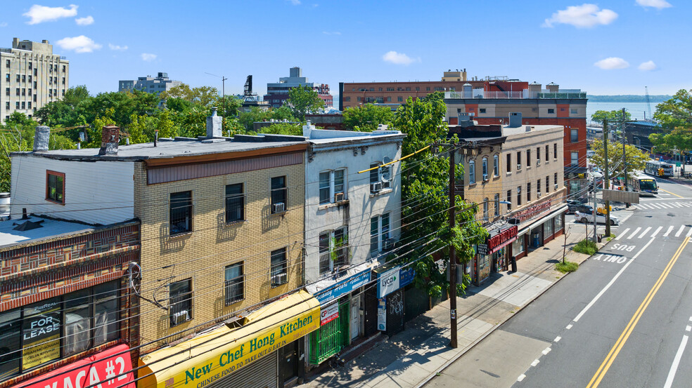 Victory Blvd portfolio of 2 properties for sale on LoopNet.com - Building Photo - Image 2 of 6