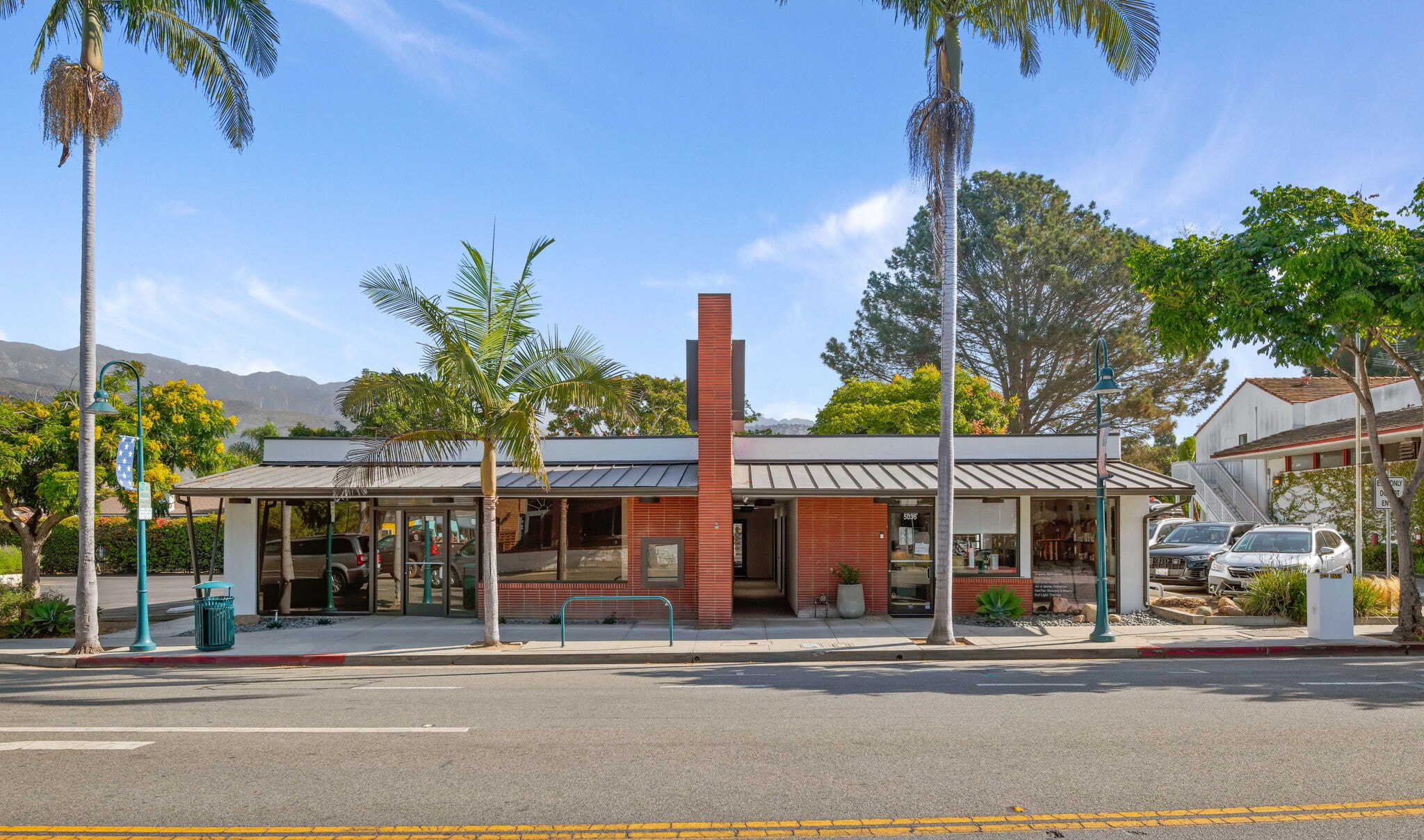 5030-5036 Carpinteria Ave, Carpinteria, CA for lease Interior Photo- Image 1 of 17