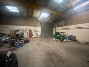 Centurion Way, Leyland for lease Interior Photo- Image 2 of 2