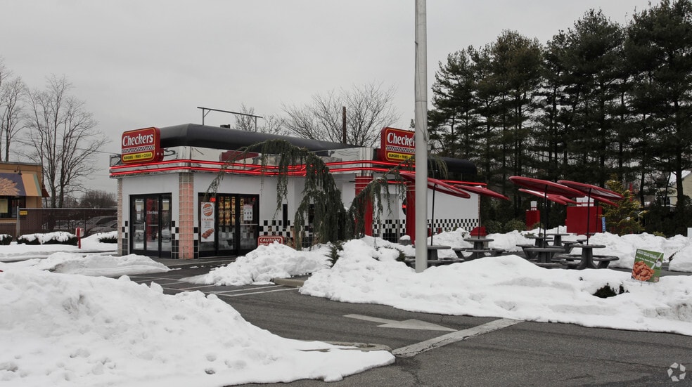 1260 Deer Park Ave, North Babylon, NY 11703