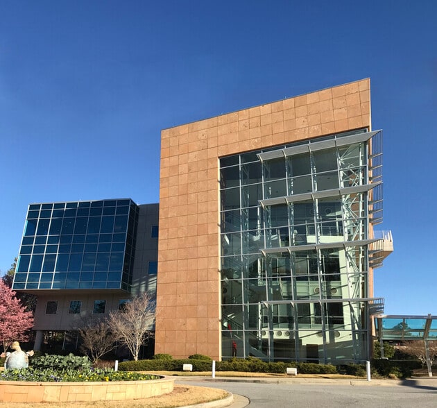 6285 Barfield Rd NE, Atlanta, GA for lease - Building Photo - Image 2 of 7