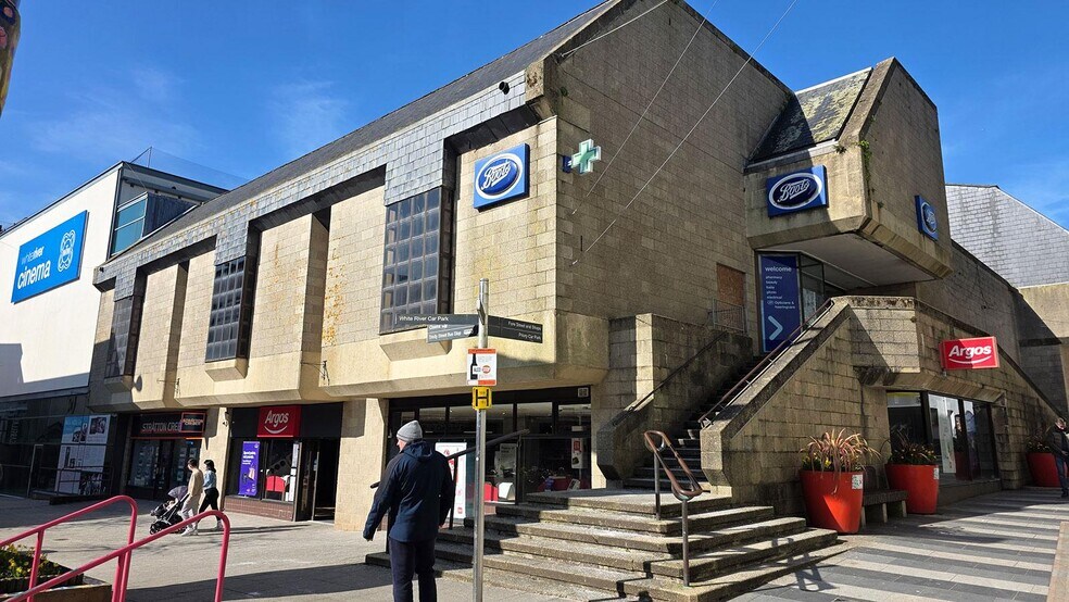 Retail in St Austell for sale - Building Photo - Image 1 of 1
