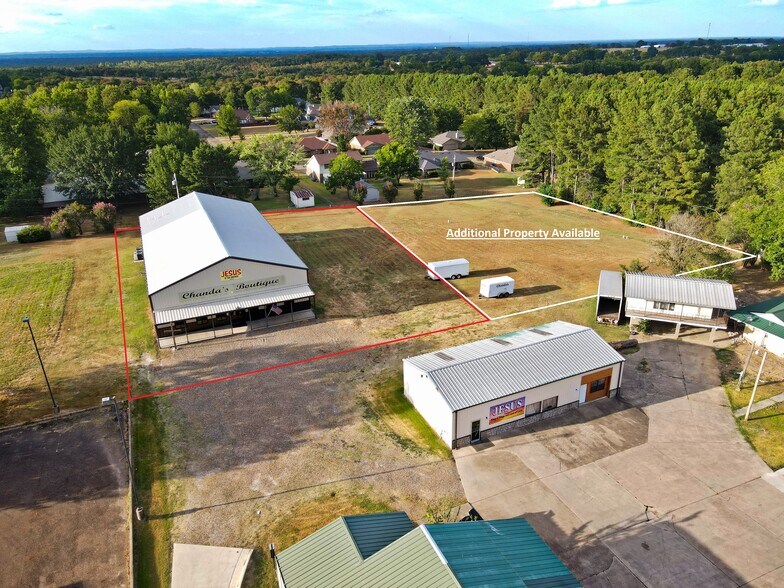 2013 E Washington St, Idabel, OK 74745