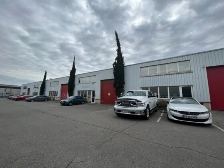 Flex in Vitrolles for lease - Building Photo - Image 2 of 8