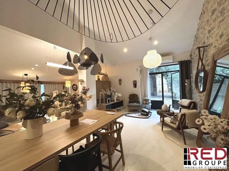 Office in Aix-en-Provence for lease - Building Photo - Image 3 of 5