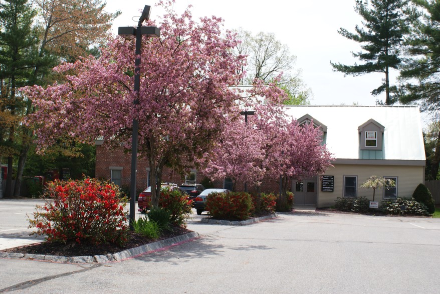 11 Red Roof Ln, Salem, NH for sale - Building Photo - Image 3 of 8