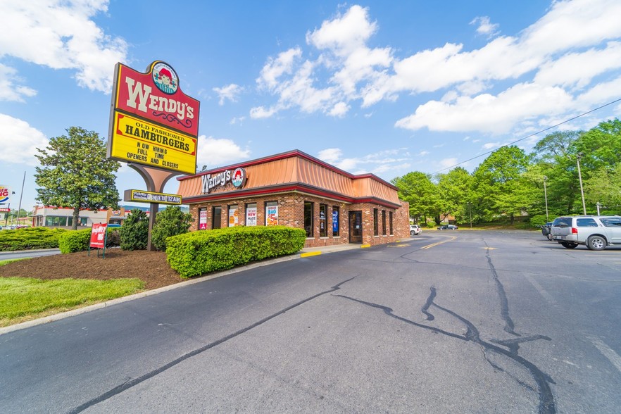 7111 Williamson Rd, Roanoke, VA for sale - Primary Photo - Image 1 of 1